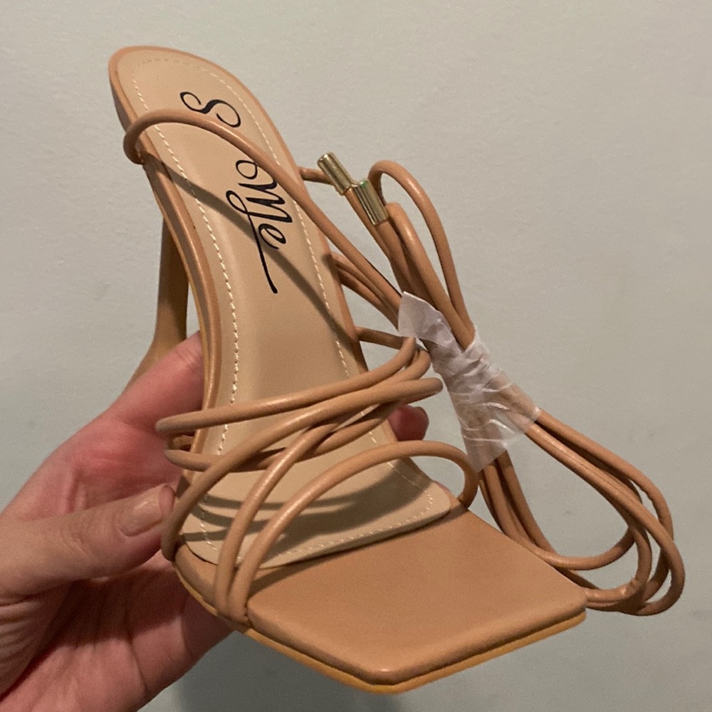 Wraparound square toe heels